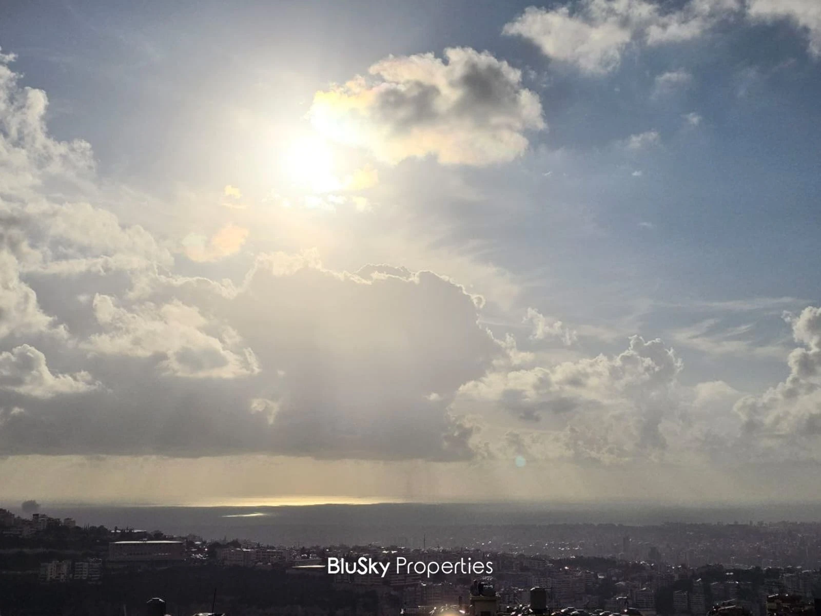 Apartment 160m² with Balcony for Rent in Mansourieh — photo 3