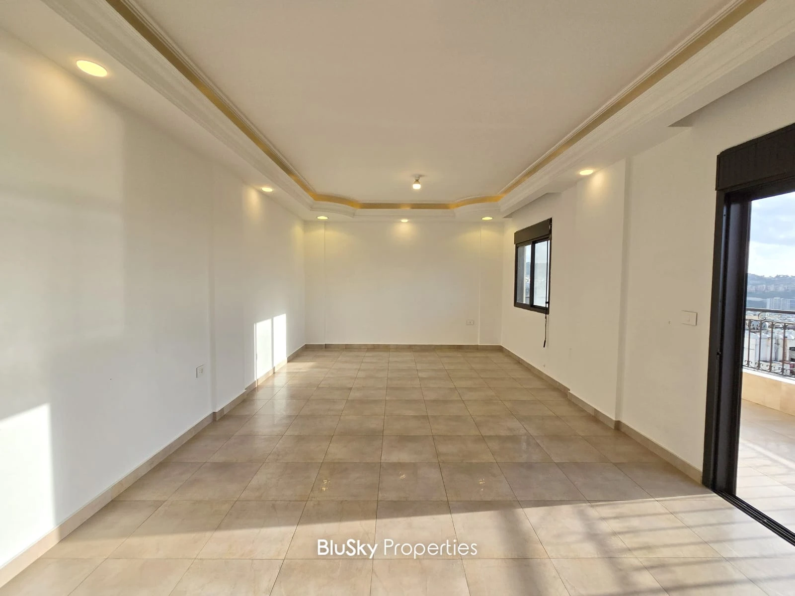 Apartment 160m² with Balcony for Rent in Mansourieh — photo 4