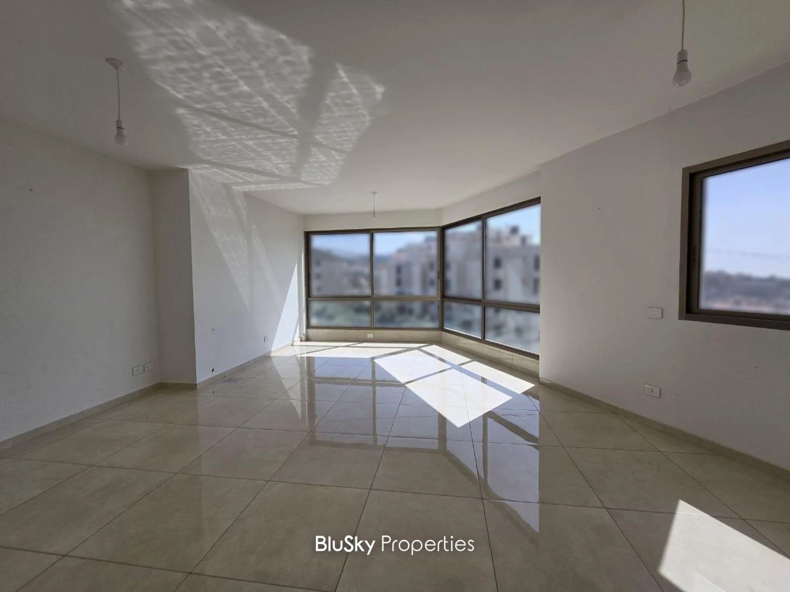 Apartment 160m² Sea View for Rent in Mansourieh