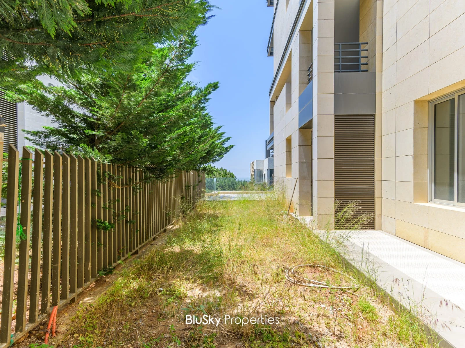 Apartment 160m² with Terrace for Sale in Mansourieh — الصورة 3