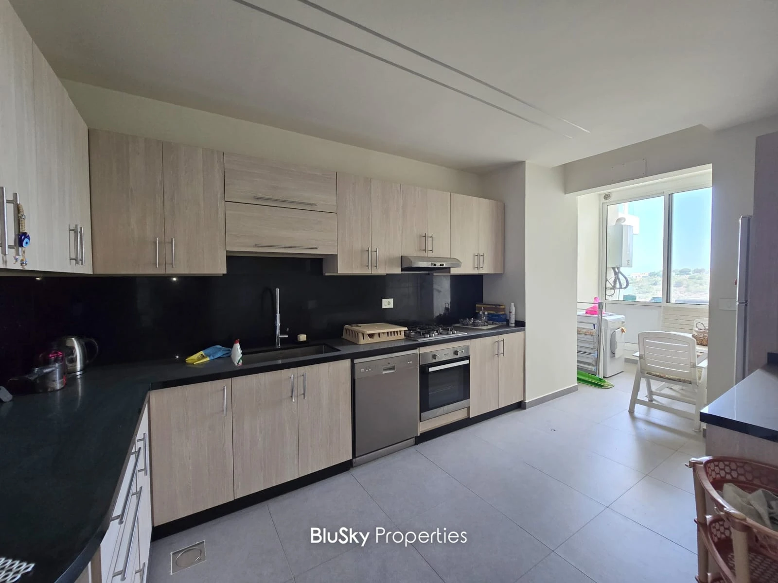 Apartment 160m² with Sea View for Sale in Mansourieh — الصورة 3