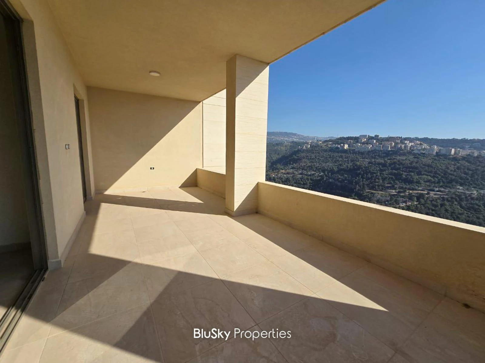 Apartment 160m² Mountain View for Sale in Mansourieh — photo 3