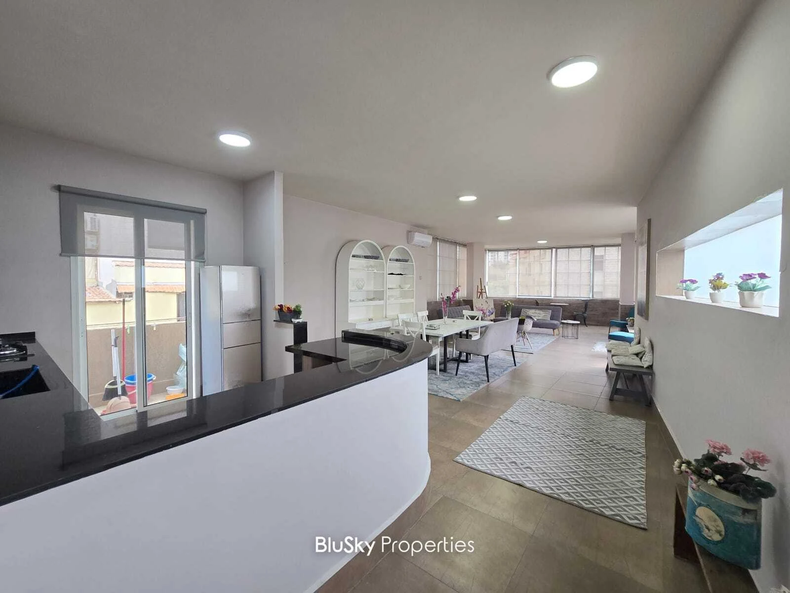 Apartment 170m² for Rent in Mansourieh — photo 2