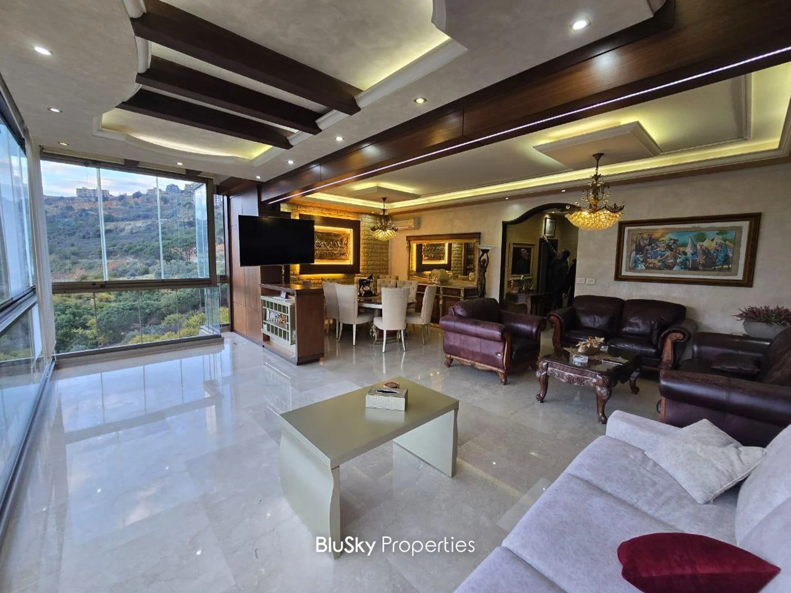 Apartment 170m² Mountain View for Sale in Mansourieh