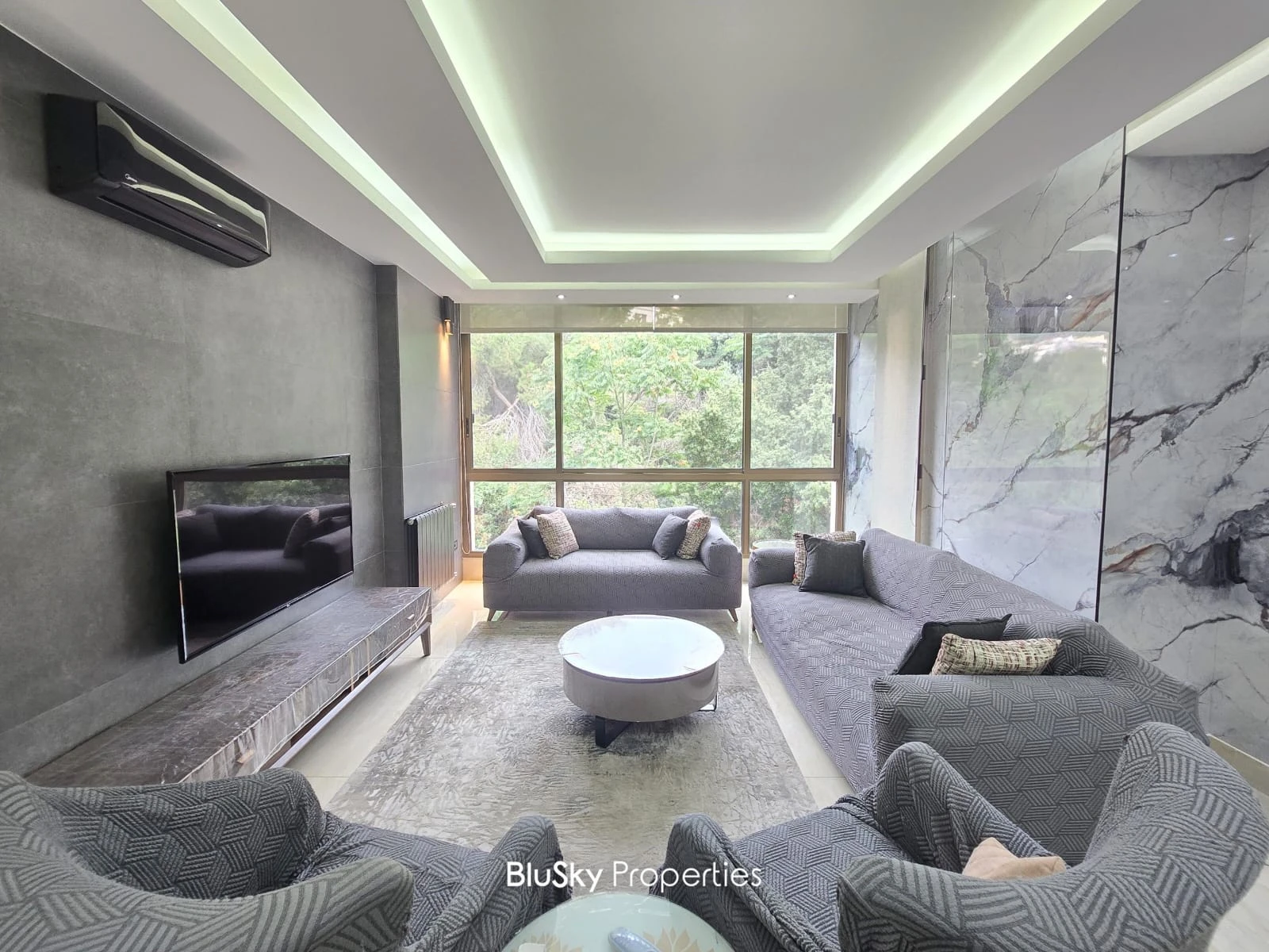 Apartment 173m² with Mountain View for Sale in Mansourieh