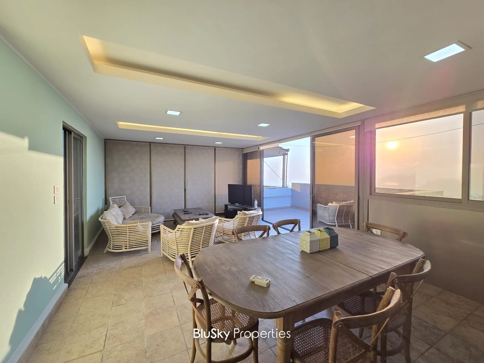 Apartment 180m² with Terrace for Rent in Mansourieh