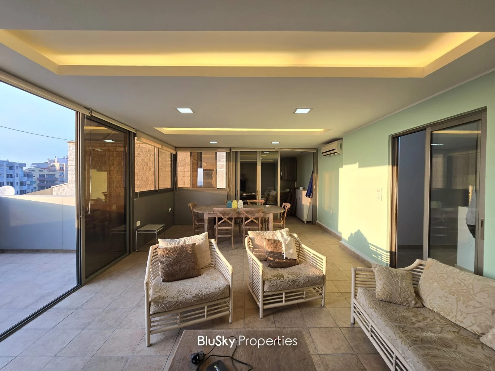 Apartment 180m² with Terrace for Rent in Mansourieh — photo 2