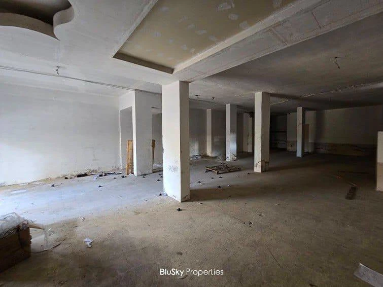 Warehouse 190m² for Rent in Mansourieh