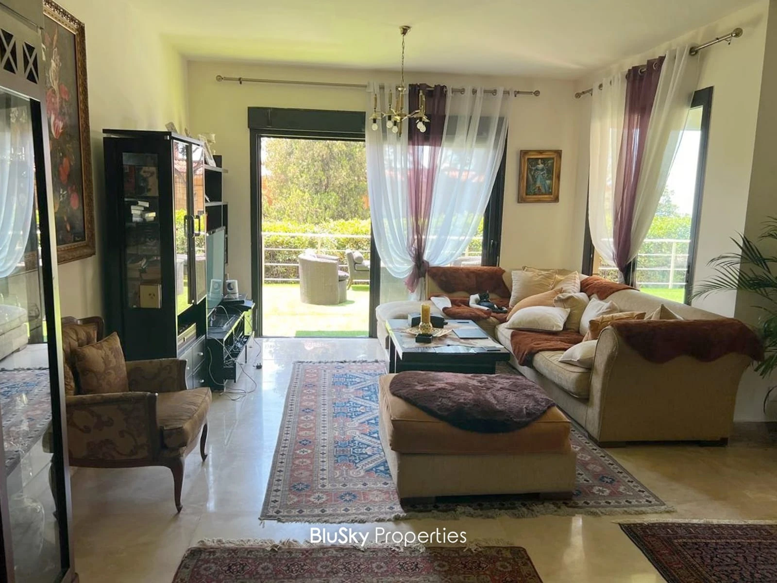 Duplex 200m² with Terrace for Rent in Mansourieh