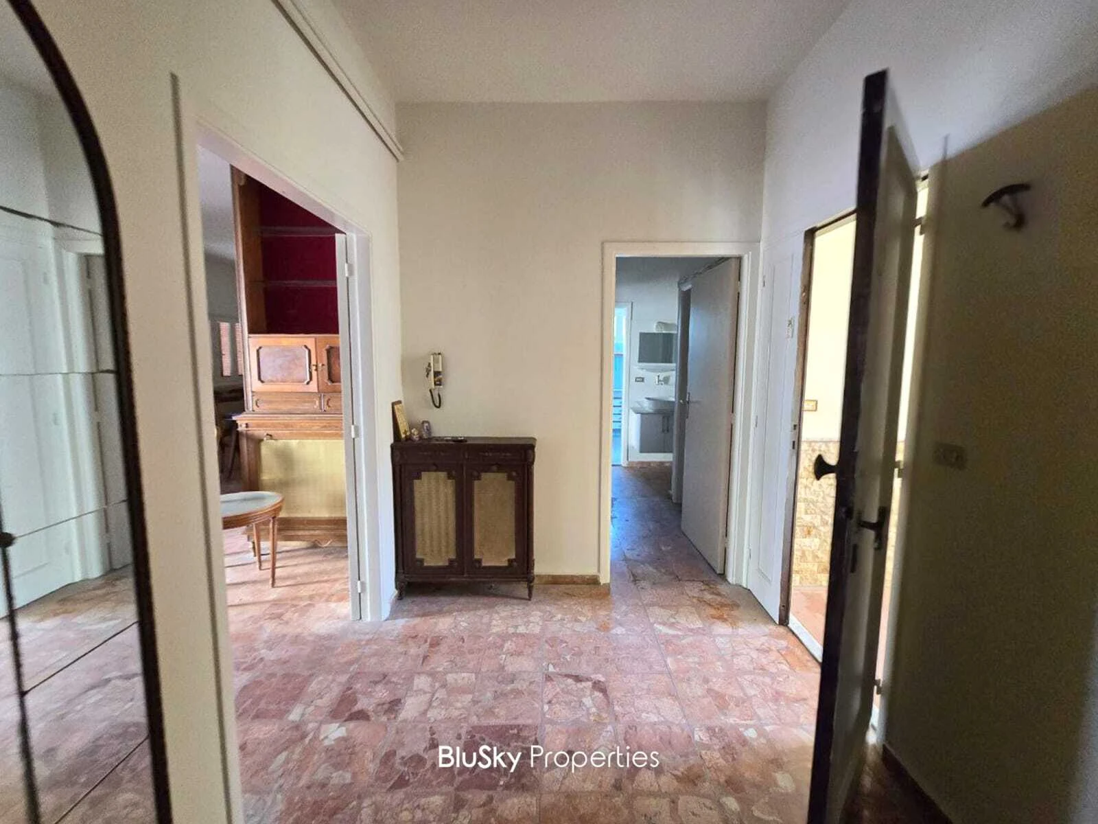 Apartment 200m² for Rent in Mansourieh — photo 4