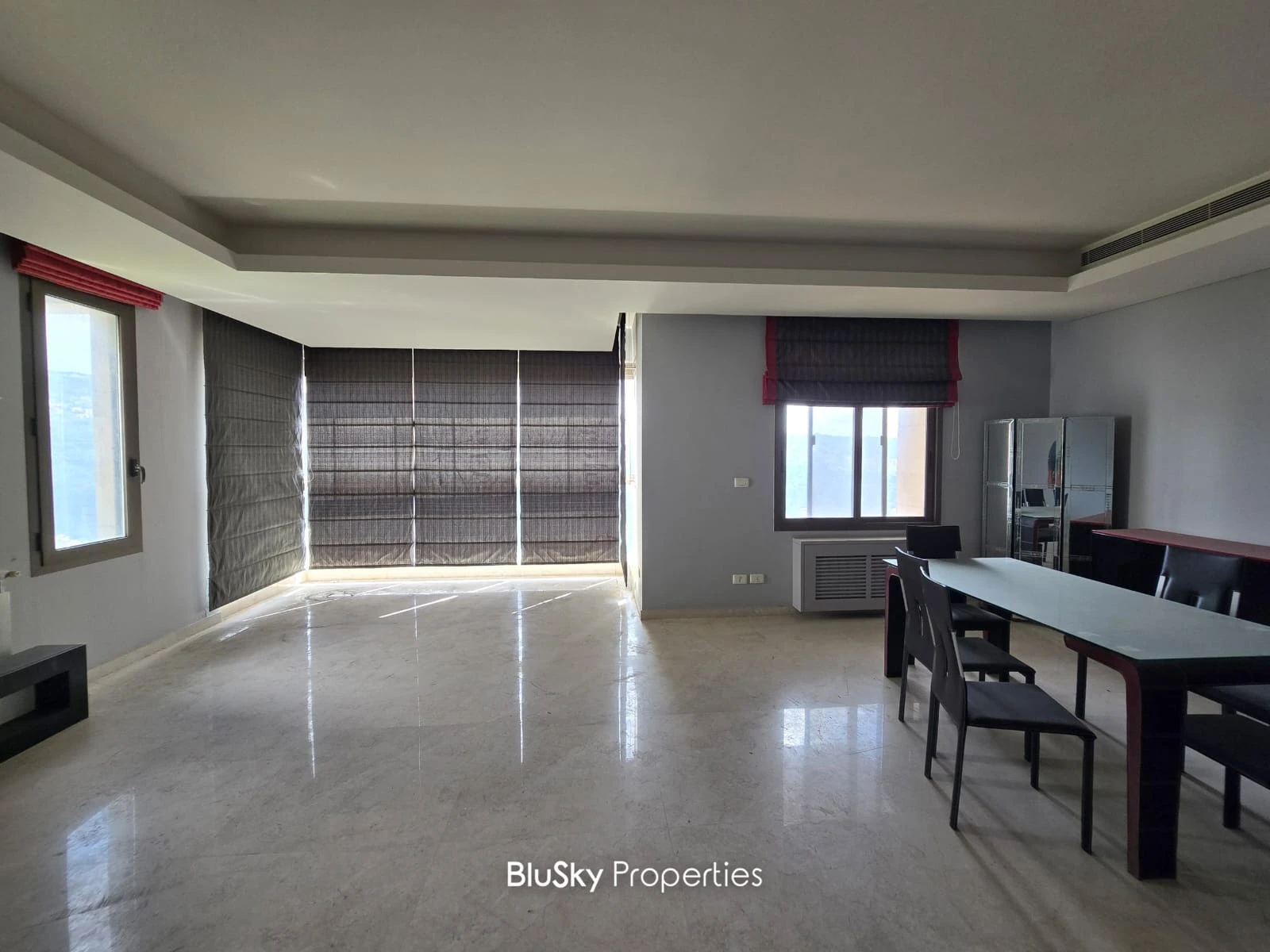 Apartment 200m² with Mountain View for Rent in Mansourieh — الصورة 2