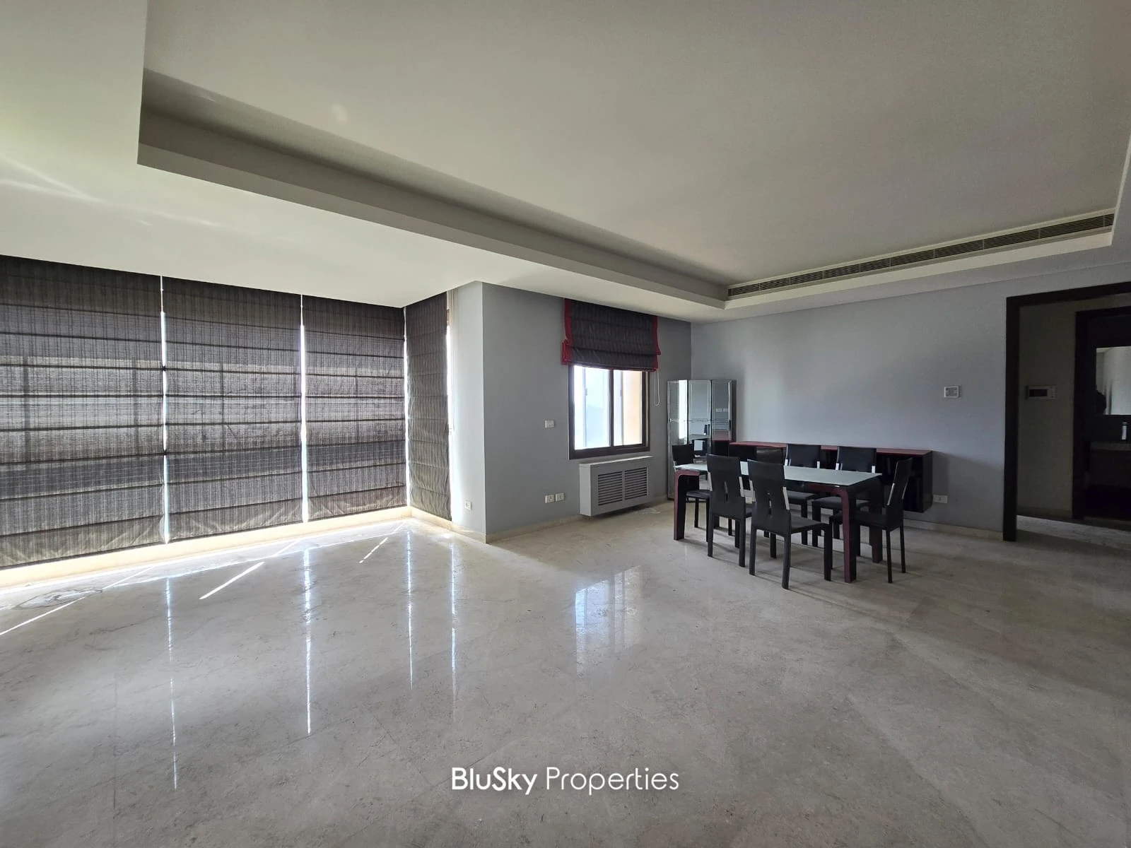 Apartment 200m² with Mountain View for Rent in Mansourieh — الصورة 3