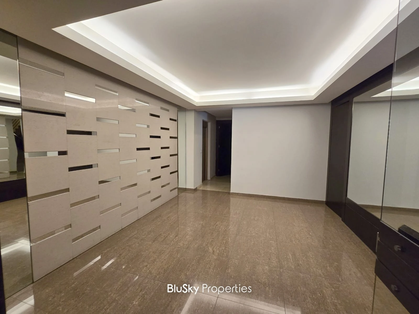 Apartment 200m² with Mountain View for Rent in Mansourieh — الصورة 4