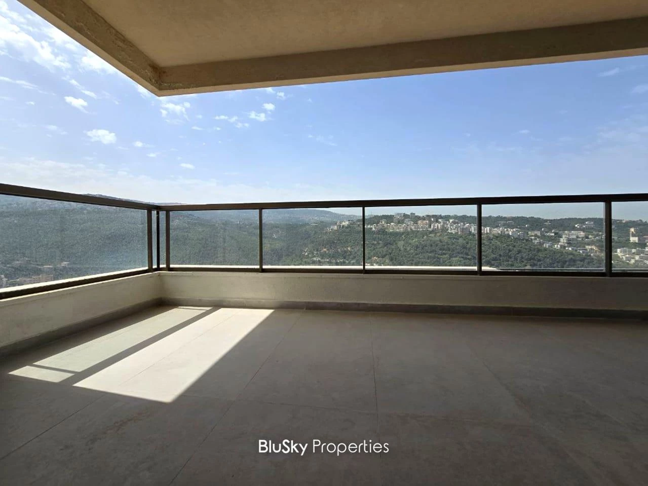 Duplex 200m² Terrace for Sale in Mansourieh — photo 3