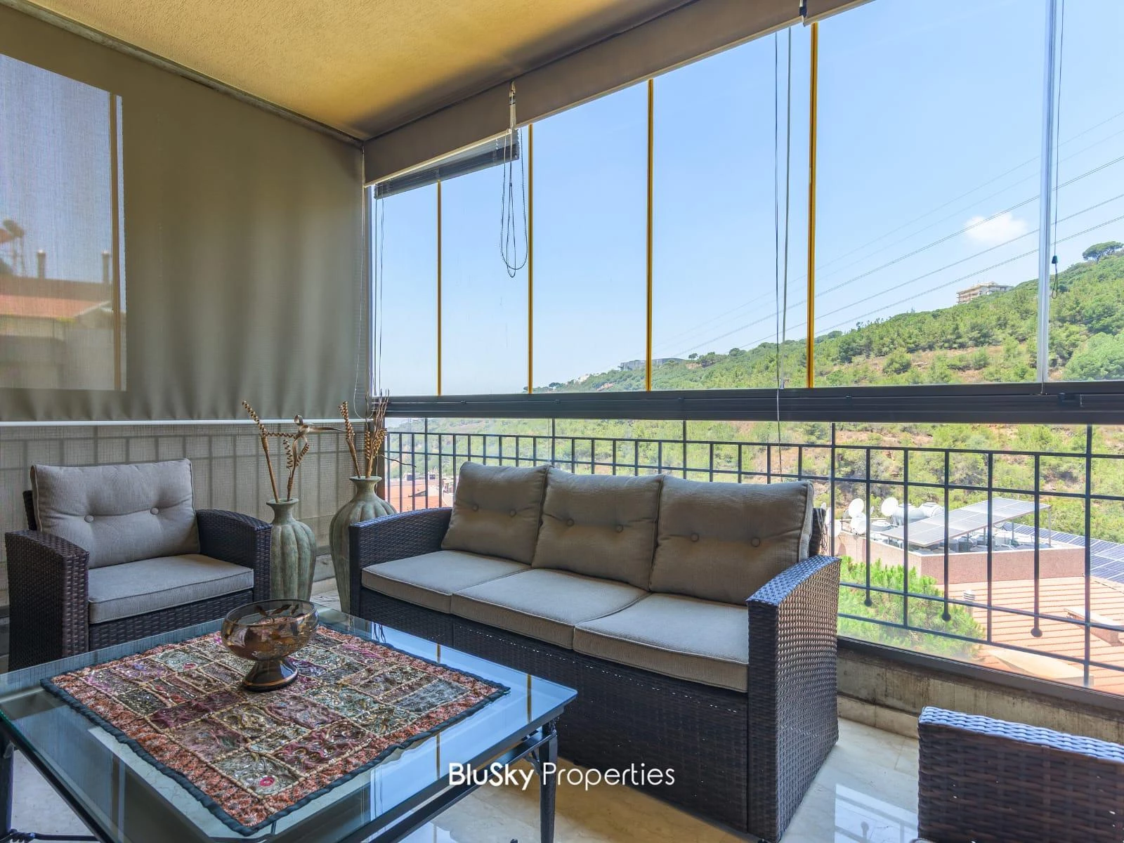 Apartment 200m² Mountain View for Sale in Mansourieh — photo 2