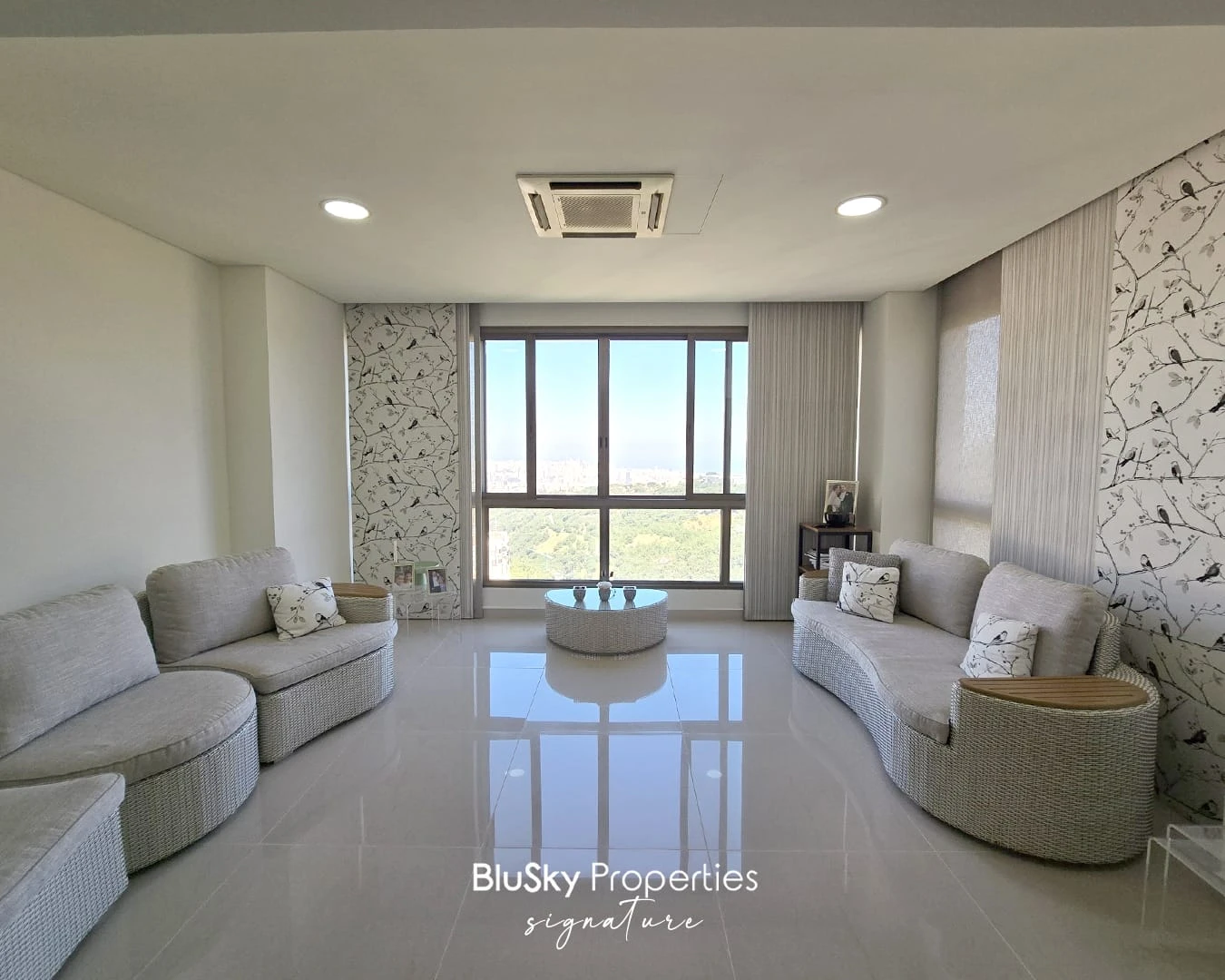 Apartment 202m² with Sea View for Sale in Mansourieh