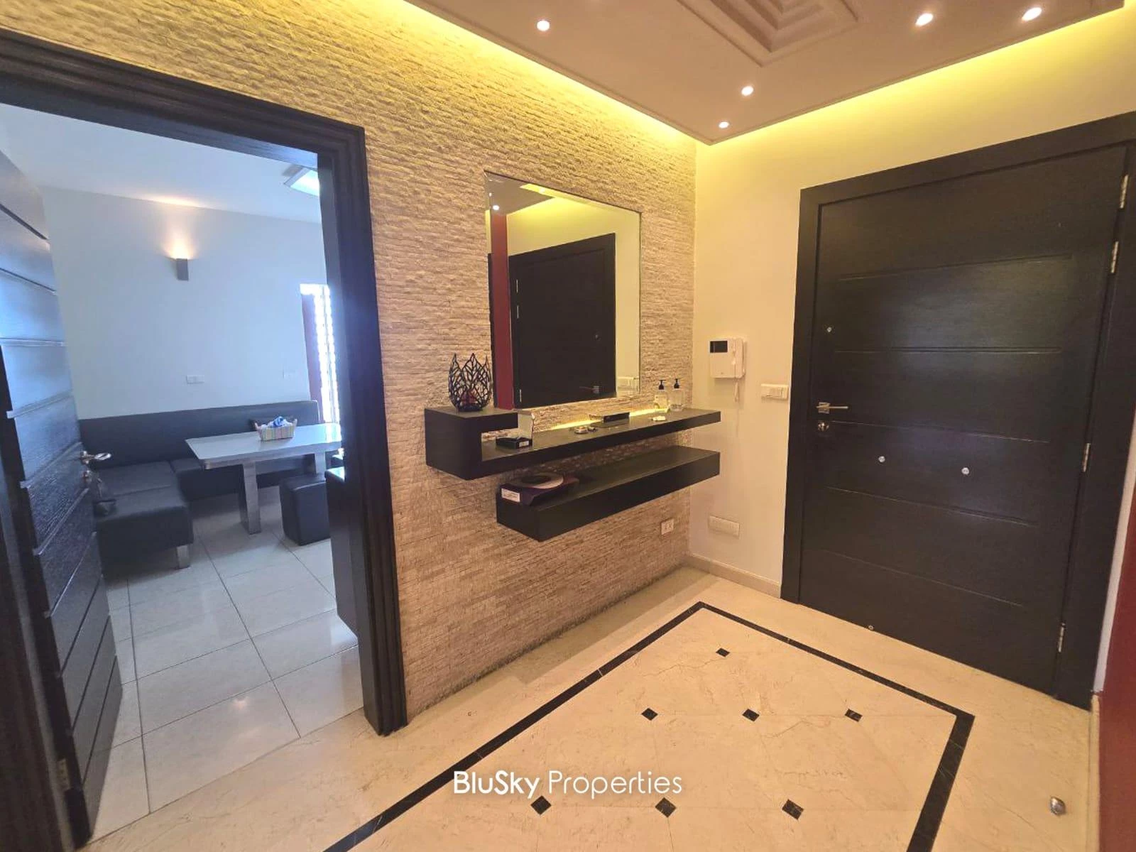 Apartment 210m² Mountain View for Rent in Mansourieh — photo 2