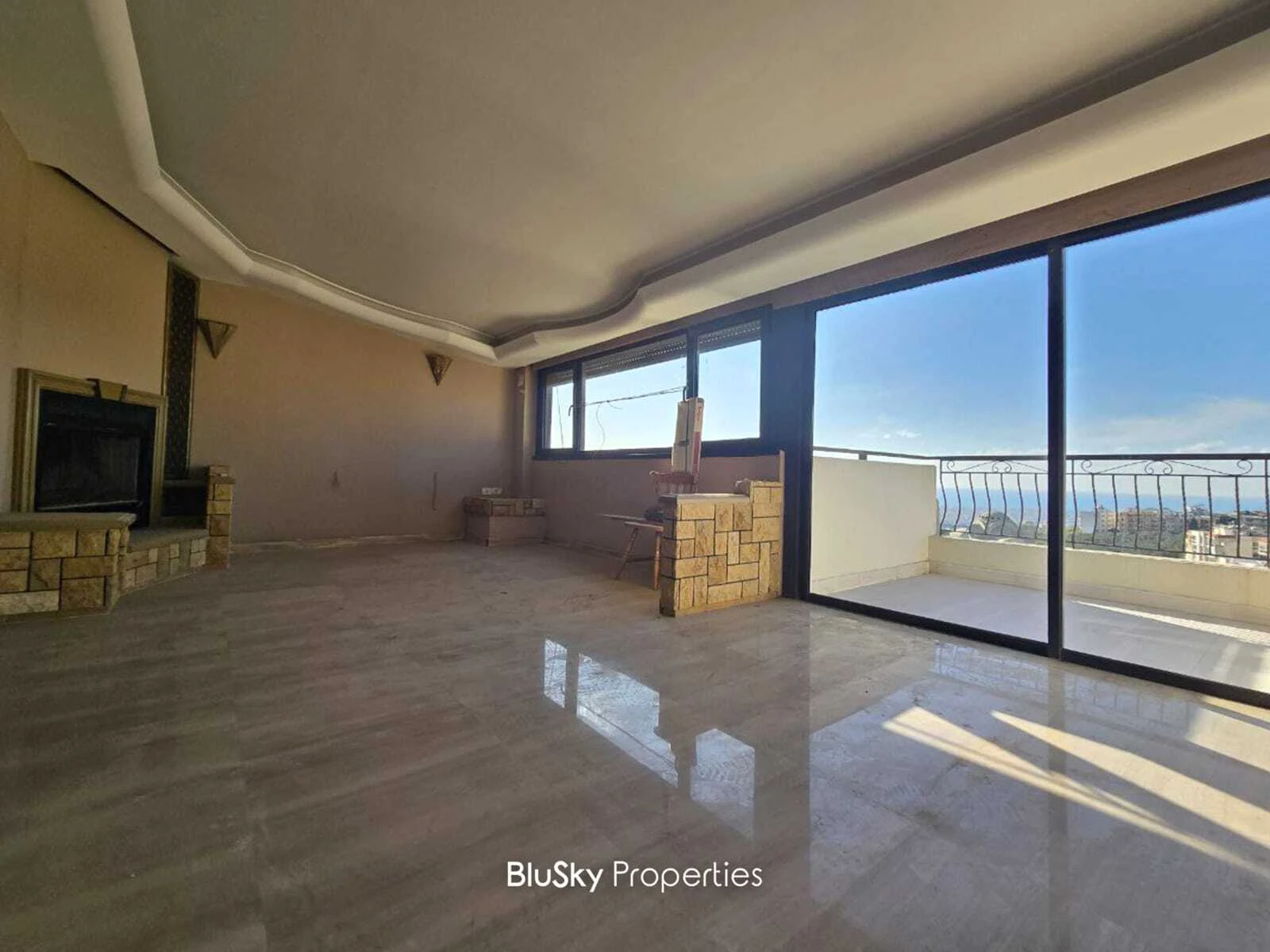 Duplex 210m² Terrace for Sale in Mansourieh — photo 2