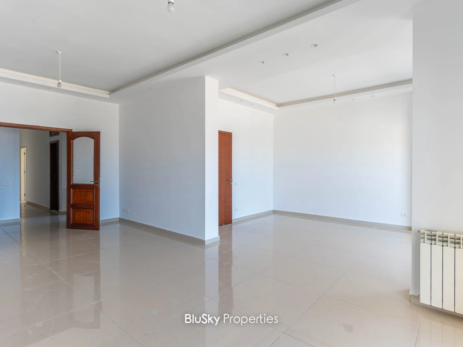 Apartment 220m² with Terrace for Rent in Mansourieh — الصورة 4
