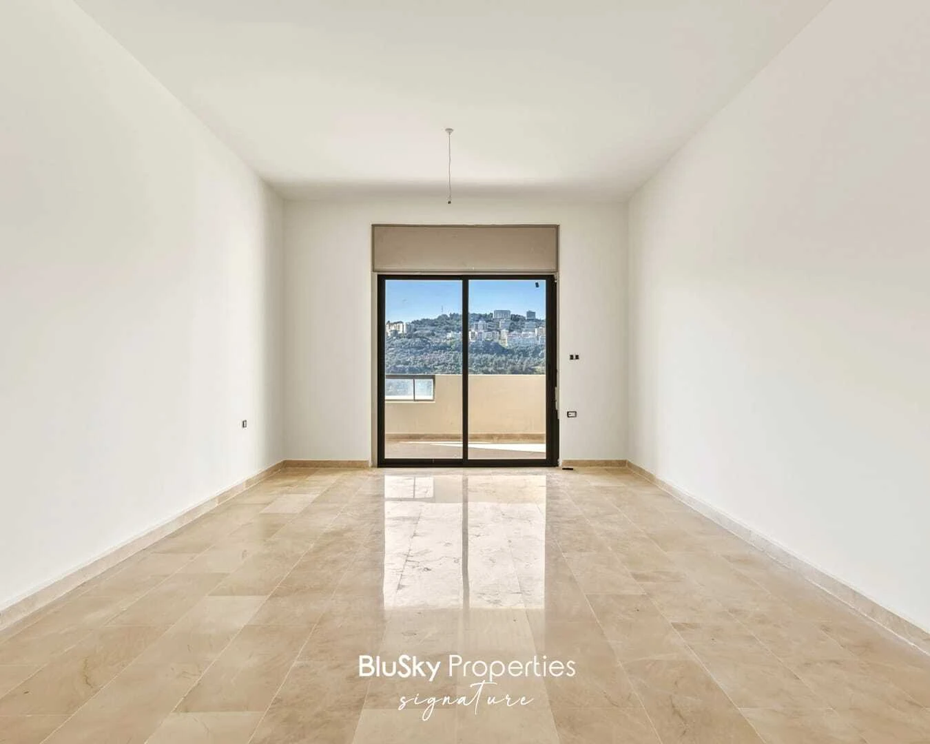 Duplex 220m² with Terrace for Sale in Mansourieh