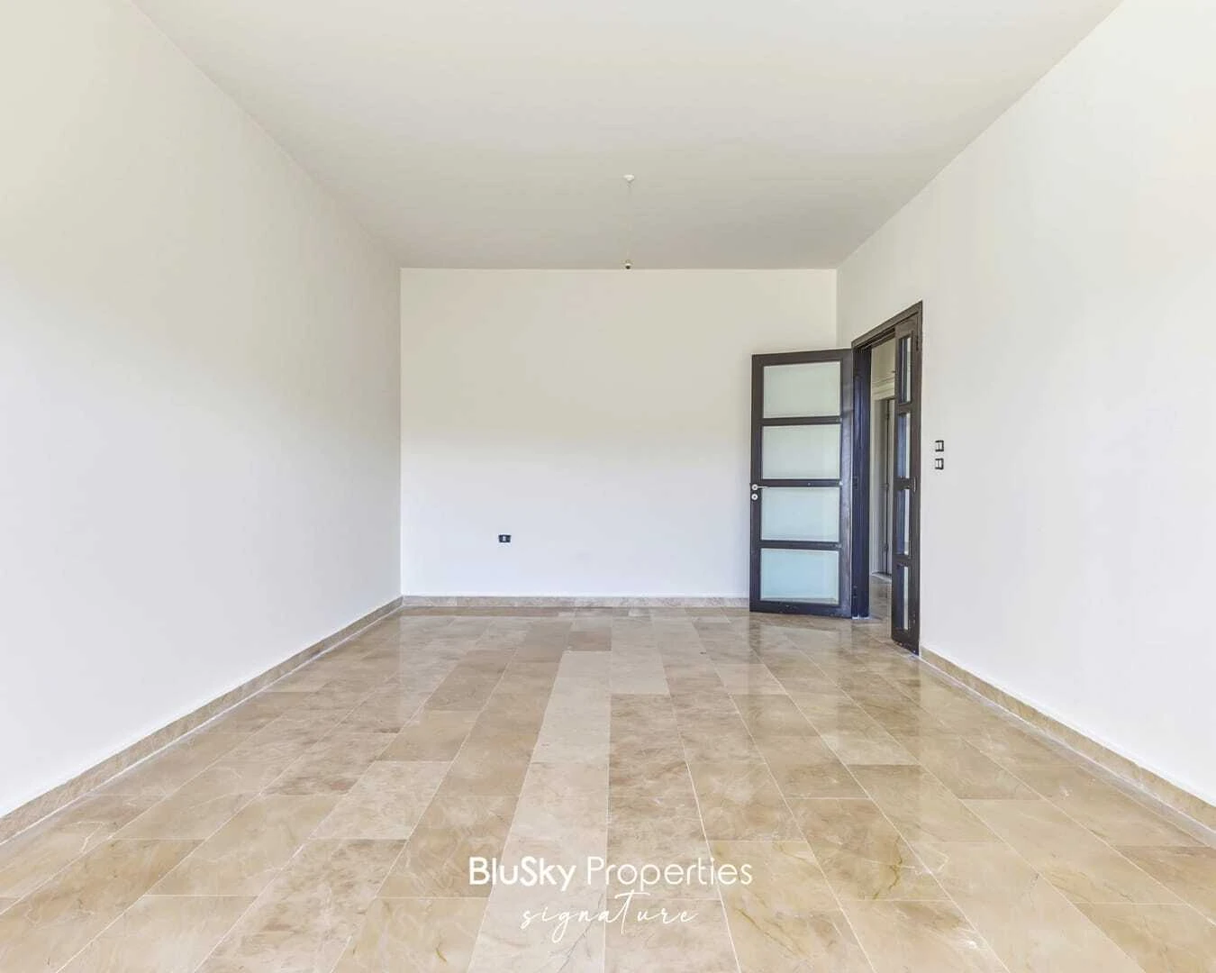 Duplex 220m² with Terrace for Sale in Mansourieh — photo 3