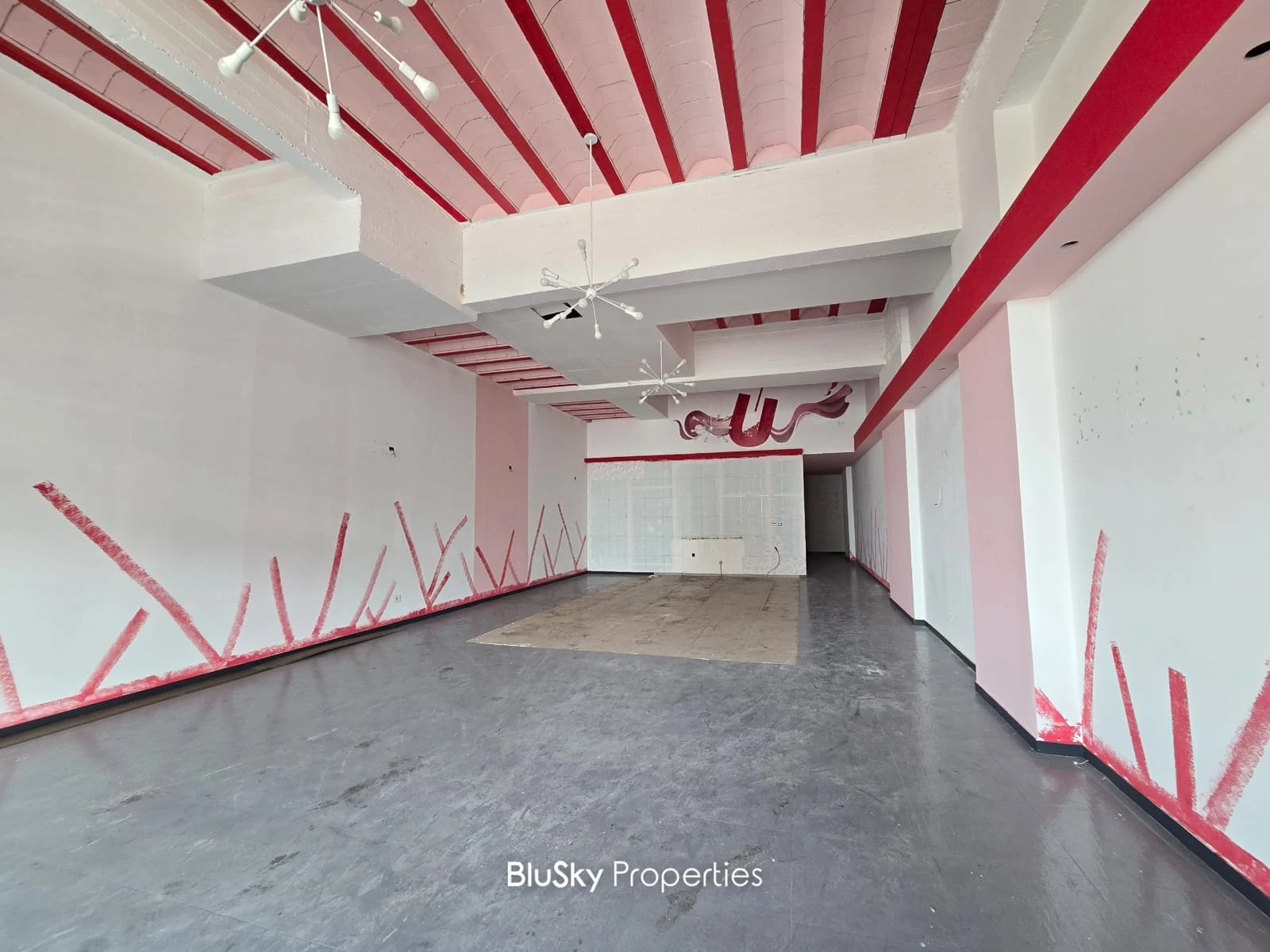 Shop 220m² for Sale or Rent in Mansourieh — الصورة 2