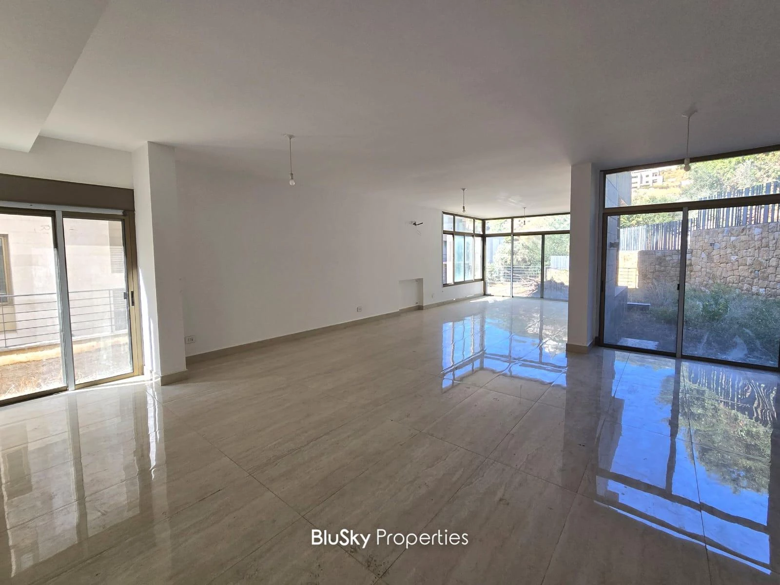 Apartment 220m² Garden for Sale in Mansourieh — photo 4