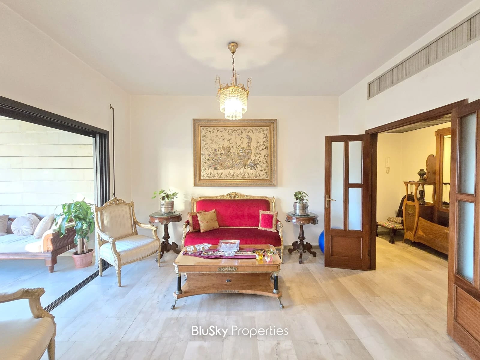 Apartment 225m² for Rent in Mansourieh