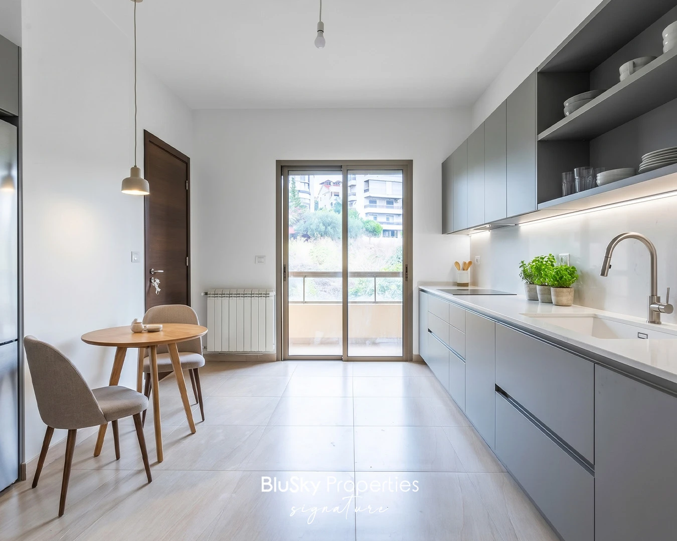 Apartment 225m² with Mountain View for Sale in Mansourieh — الصورة 4