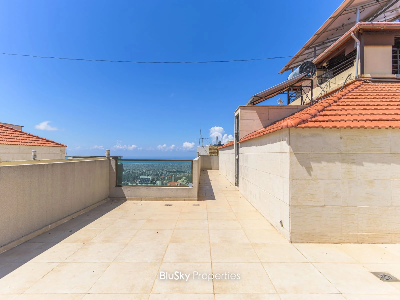 Duplex 247m² with Terrace for Sale in Mansourieh — الصورة 3
