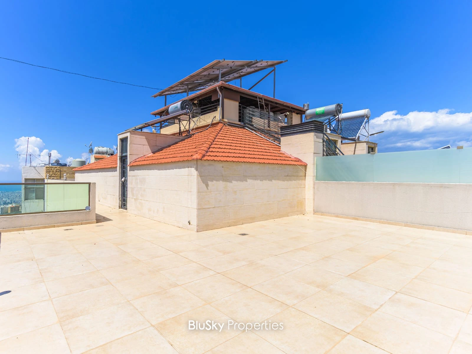 Duplex 247m² with Terrace for Sale in Mansourieh — الصورة 4