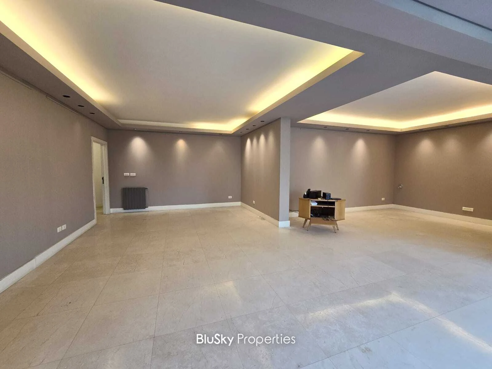 Apartment 250m² Sea View for Rent in Mansourieh — الصورة 2