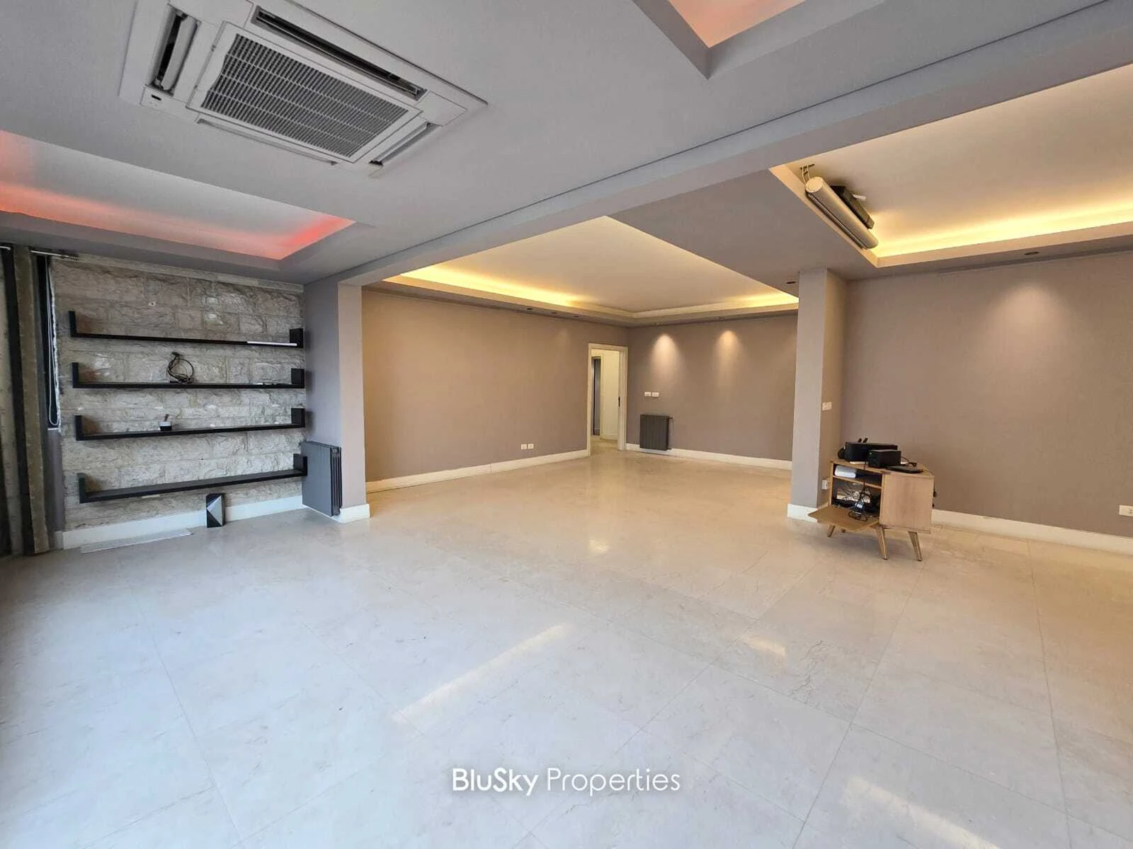 Apartment 250m² Sea View for Rent in Mansourieh — الصورة 4