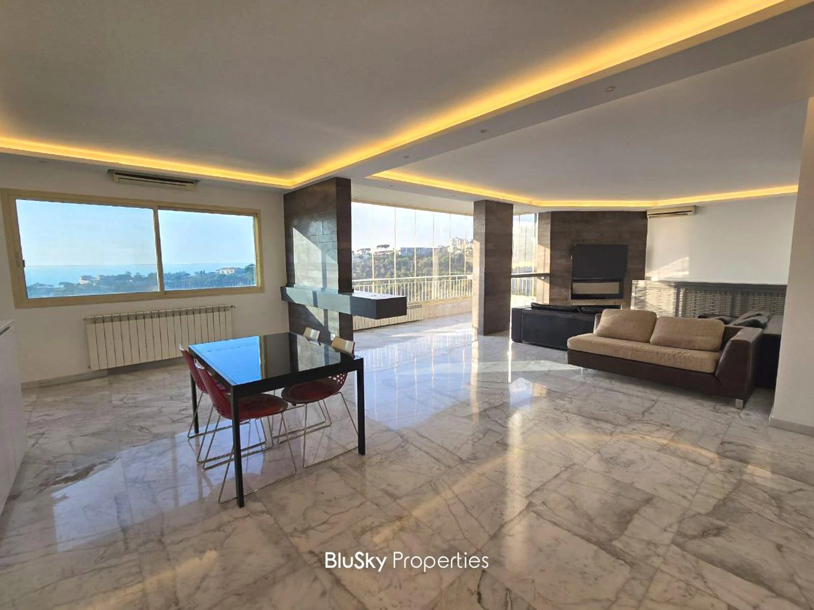 Duplex 260m² Terrace for Rent in Mansourieh