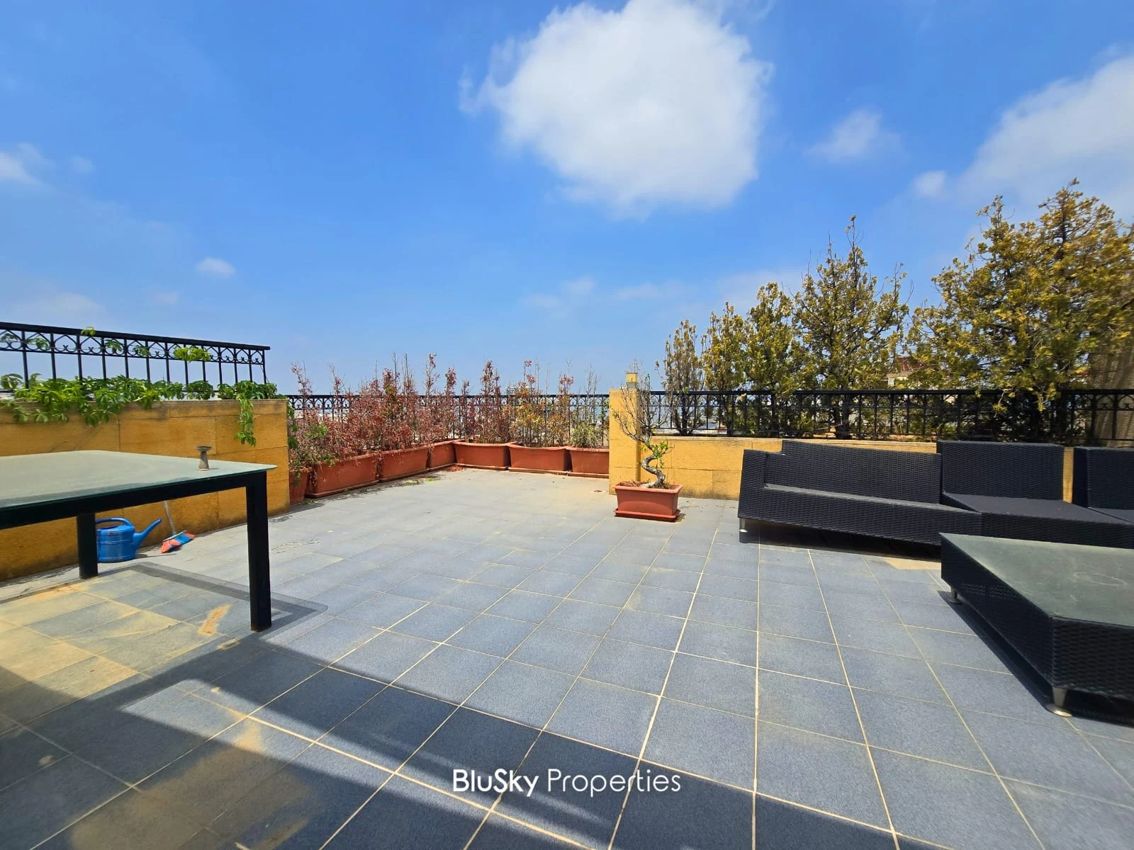 Duplex 280m² with Terrace for Sale in Mansourieh