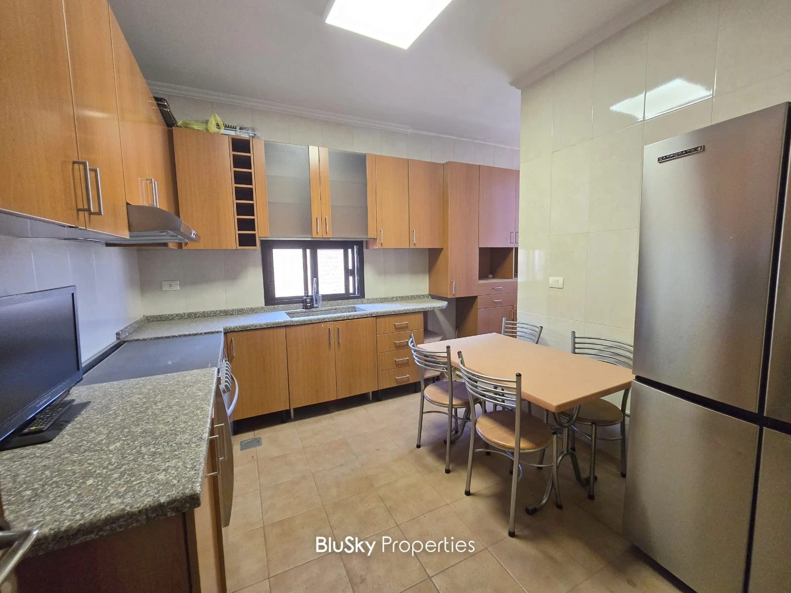 Duplex 280m² with Terrace for Sale in Mansourieh — photo 4