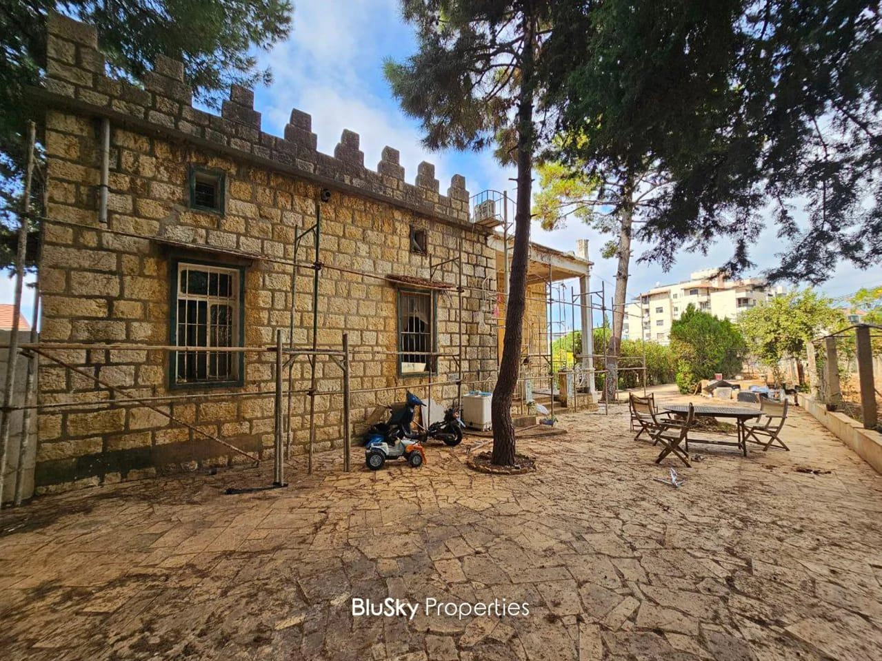 Land 3,000m² for Rent in Mansourieh