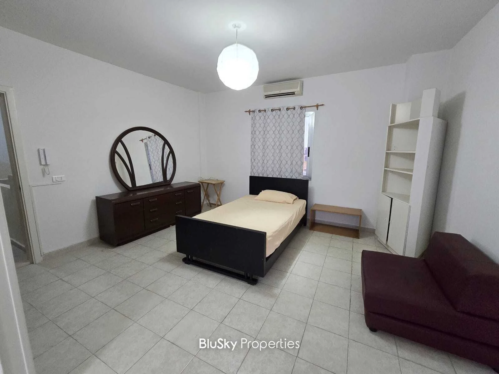 Apartment 40m² Terrace for Rent in Mansourieh — photo 2