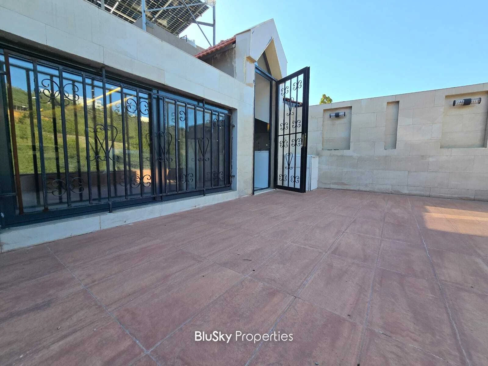 Apartment 75m² Terrace for Rent in Mansourieh — الصورة 2