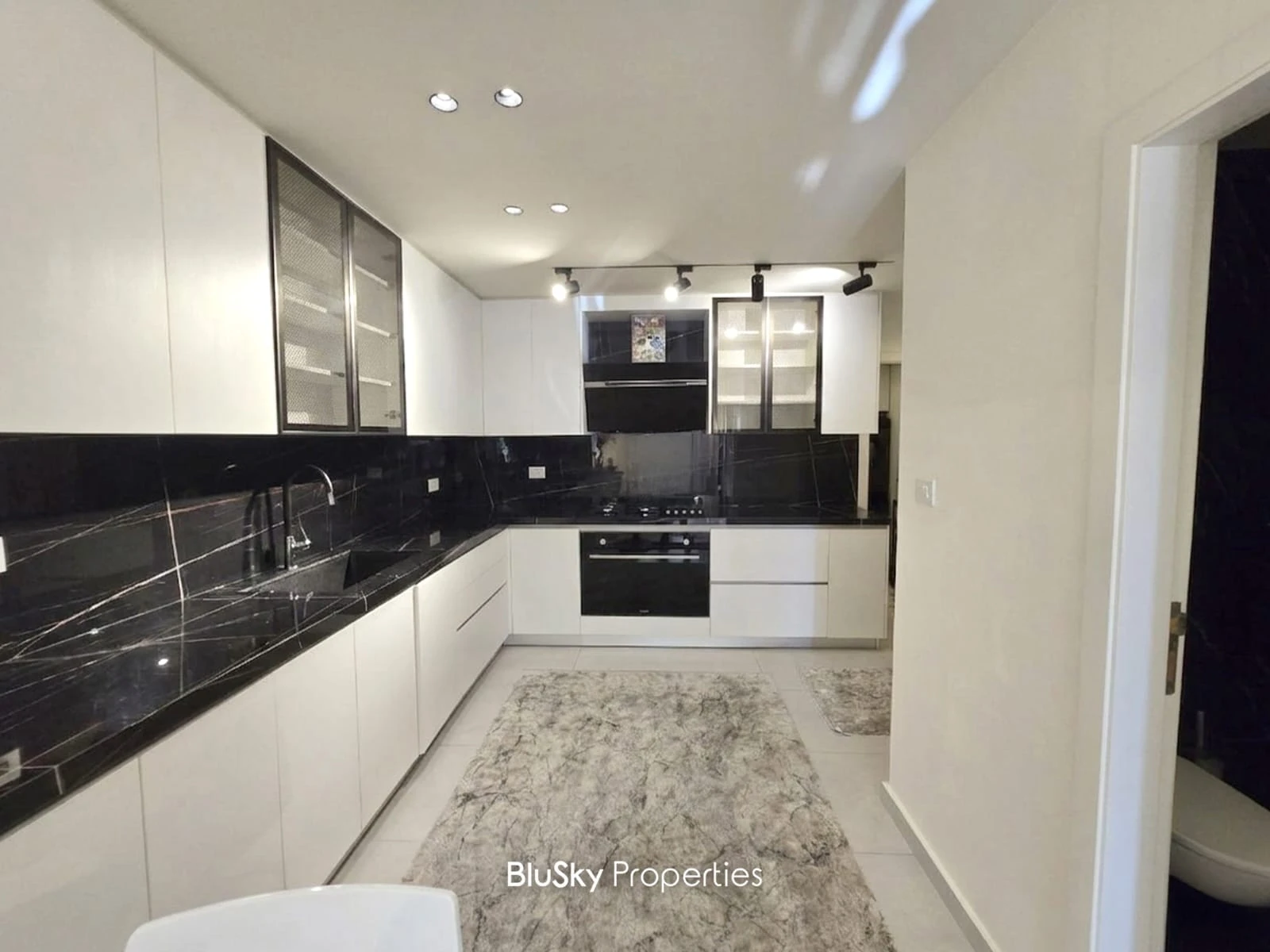Apartment 80m² for Sale in Mansourieh — photo 4