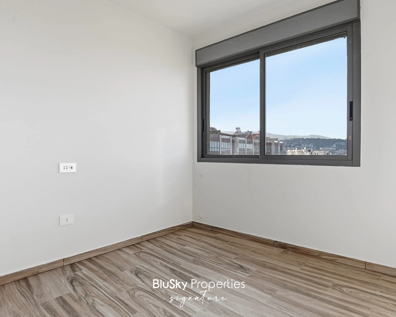 Apartment 83m² with Sea View for Rent in Mansourieh — photo 4