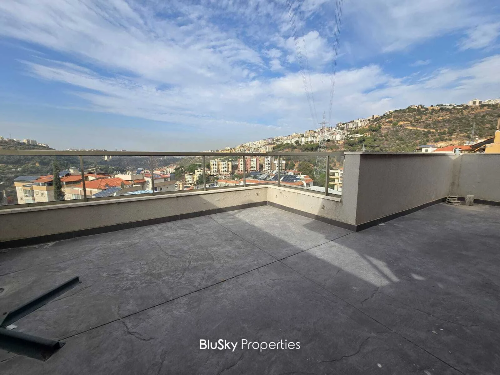 Apartment 90m² Terrace for Rent in Mansourieh — الصورة 2