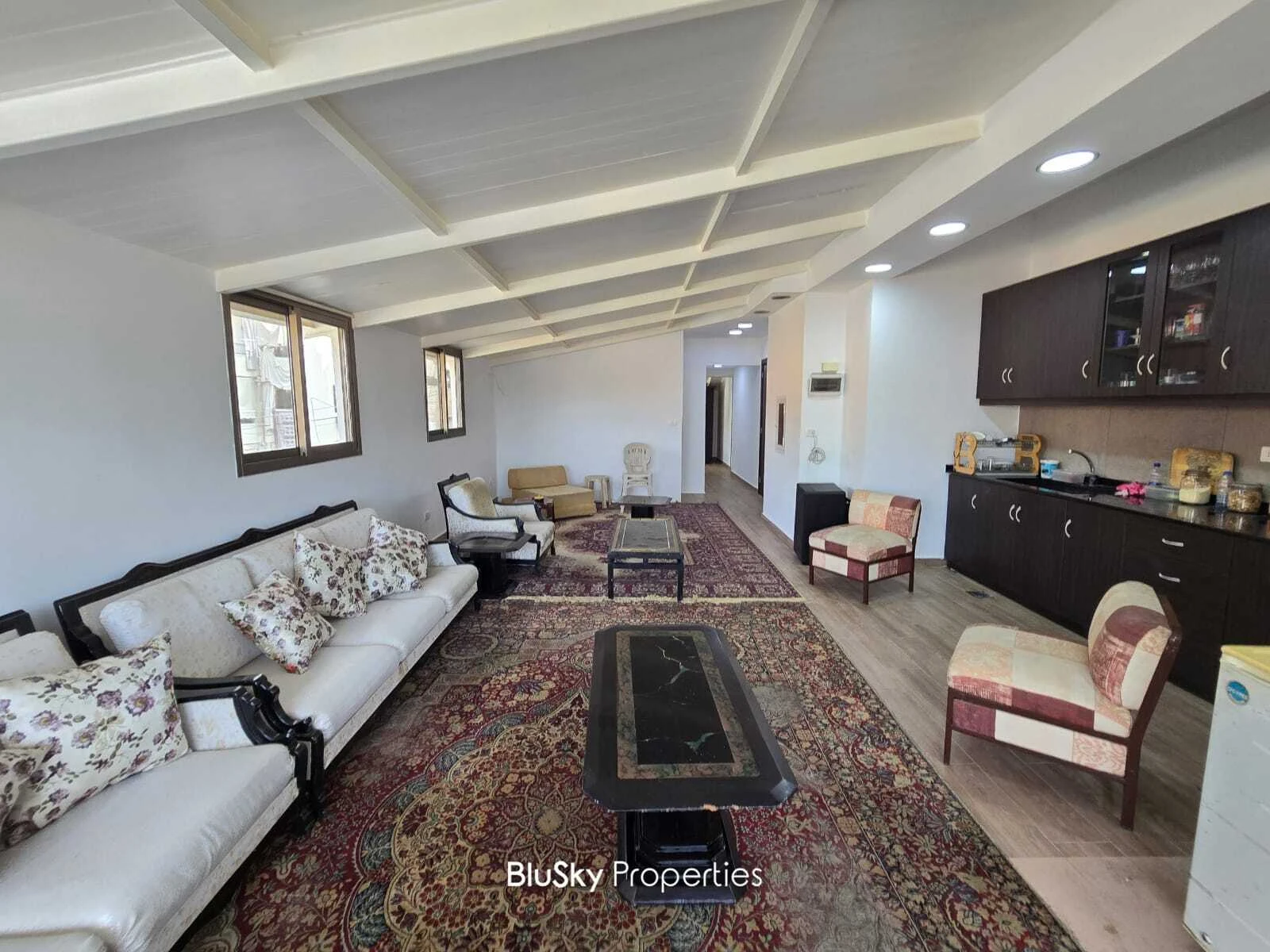 Apartment 90m² Terrace for Rent in Mansourieh — الصورة 3