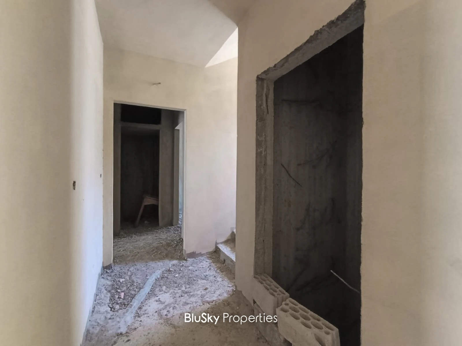 Building 1,370m² for Sale in Mastita — الصورة 5