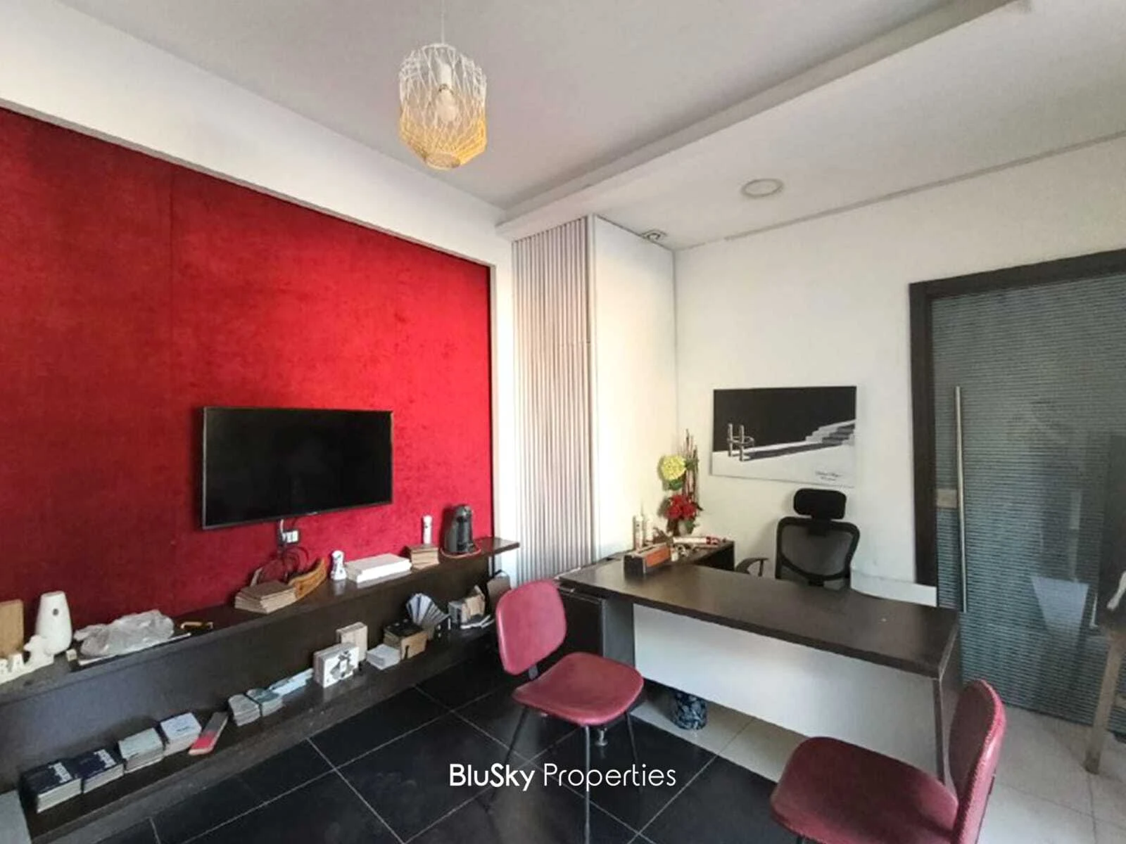 Office 18m² for Sale in Mastita