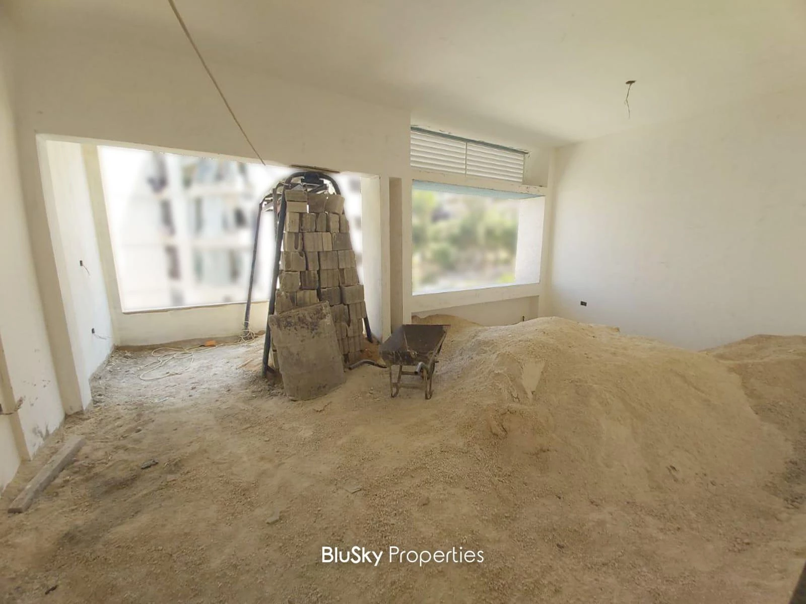 Apartment 210m² Terrace for Sale in Mastita