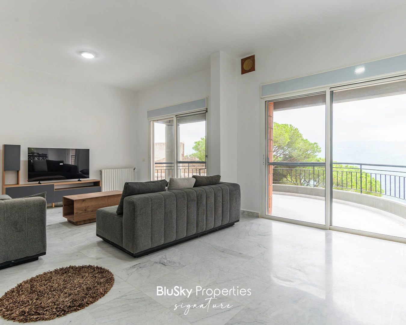Apartment 150m² with Balcony for Rent in Masqa Broumana