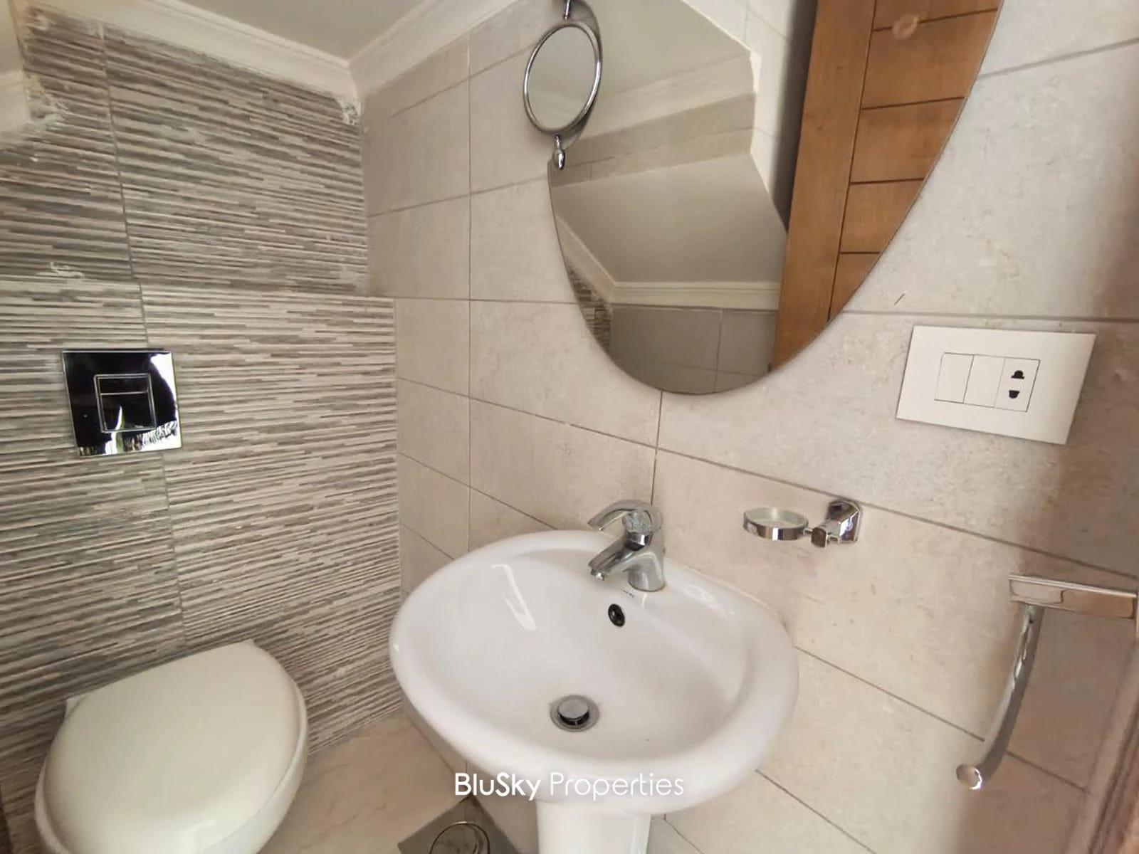 Duplex 135m² Roof for Rent in Mar Chaaya — photo 5