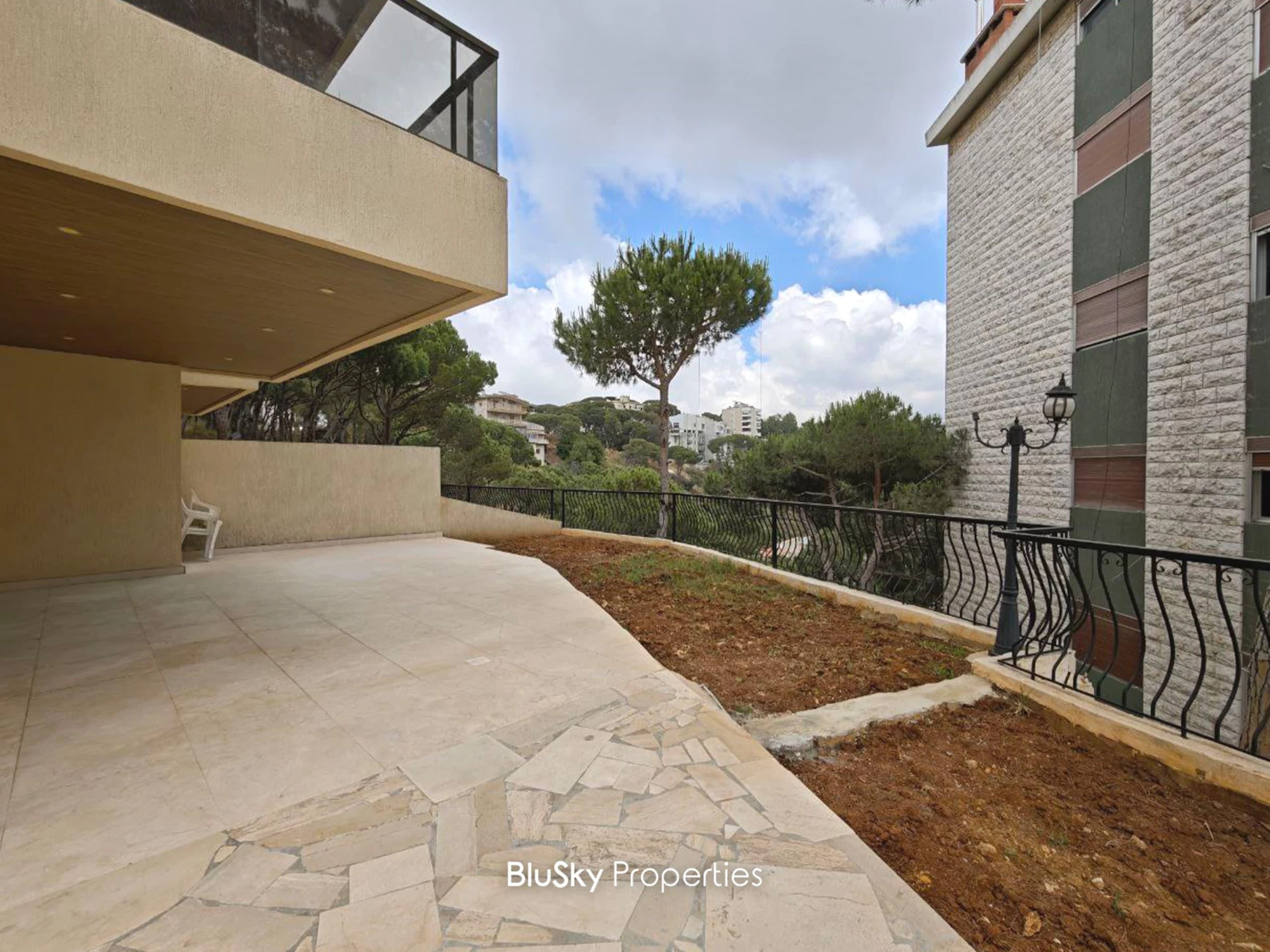 Apartment 180m² Terrace for Rent in Mar Chaaya — photo 3