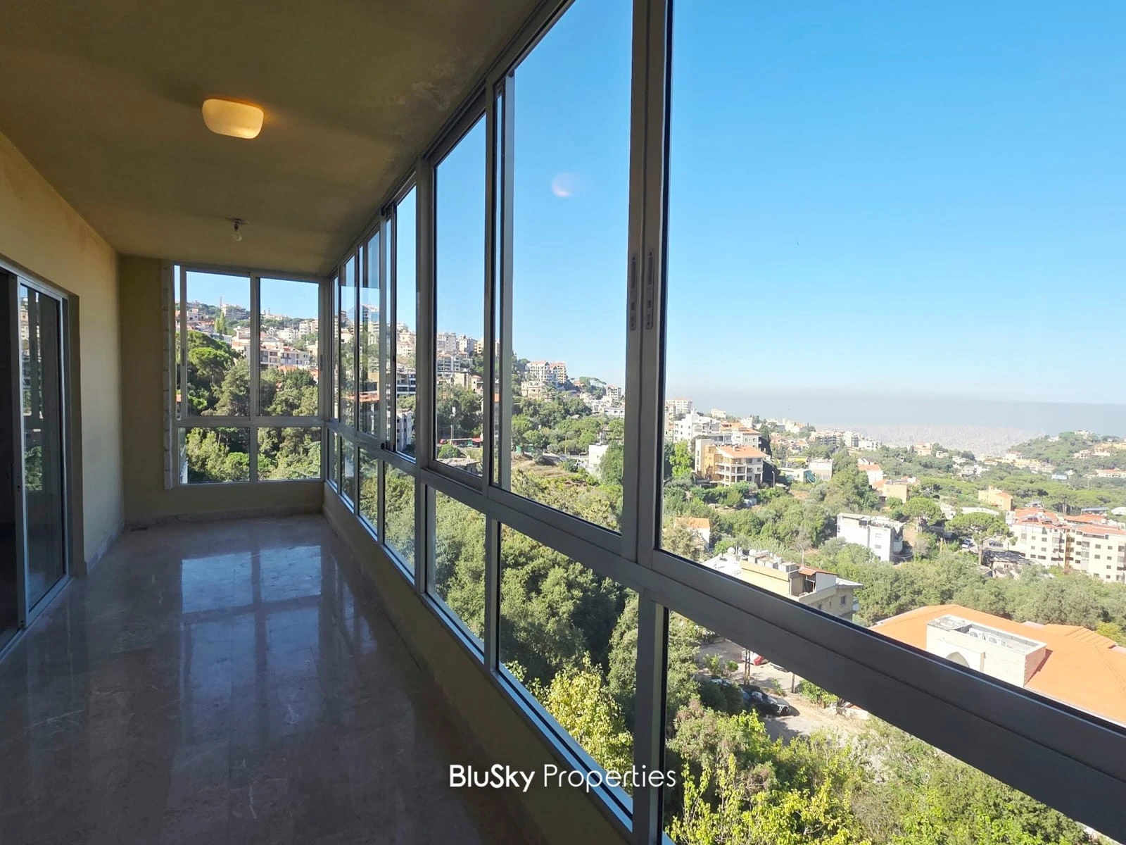 Apartment 180m² with Mountain View for Sale in Mar Chaaya — photo 2